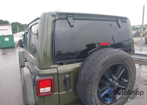 2021 Jeep Wrangler Unlimited Sahara Altitude 4X4 из США, поврежденный, VIN 1C4HJXEN3MW633317